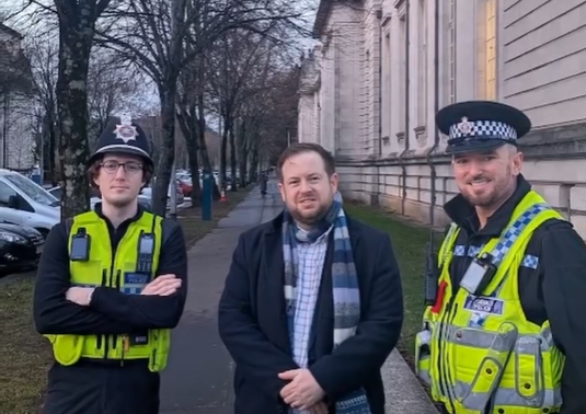 Walkabout | Taith gerdded yng nghanol y ddinas