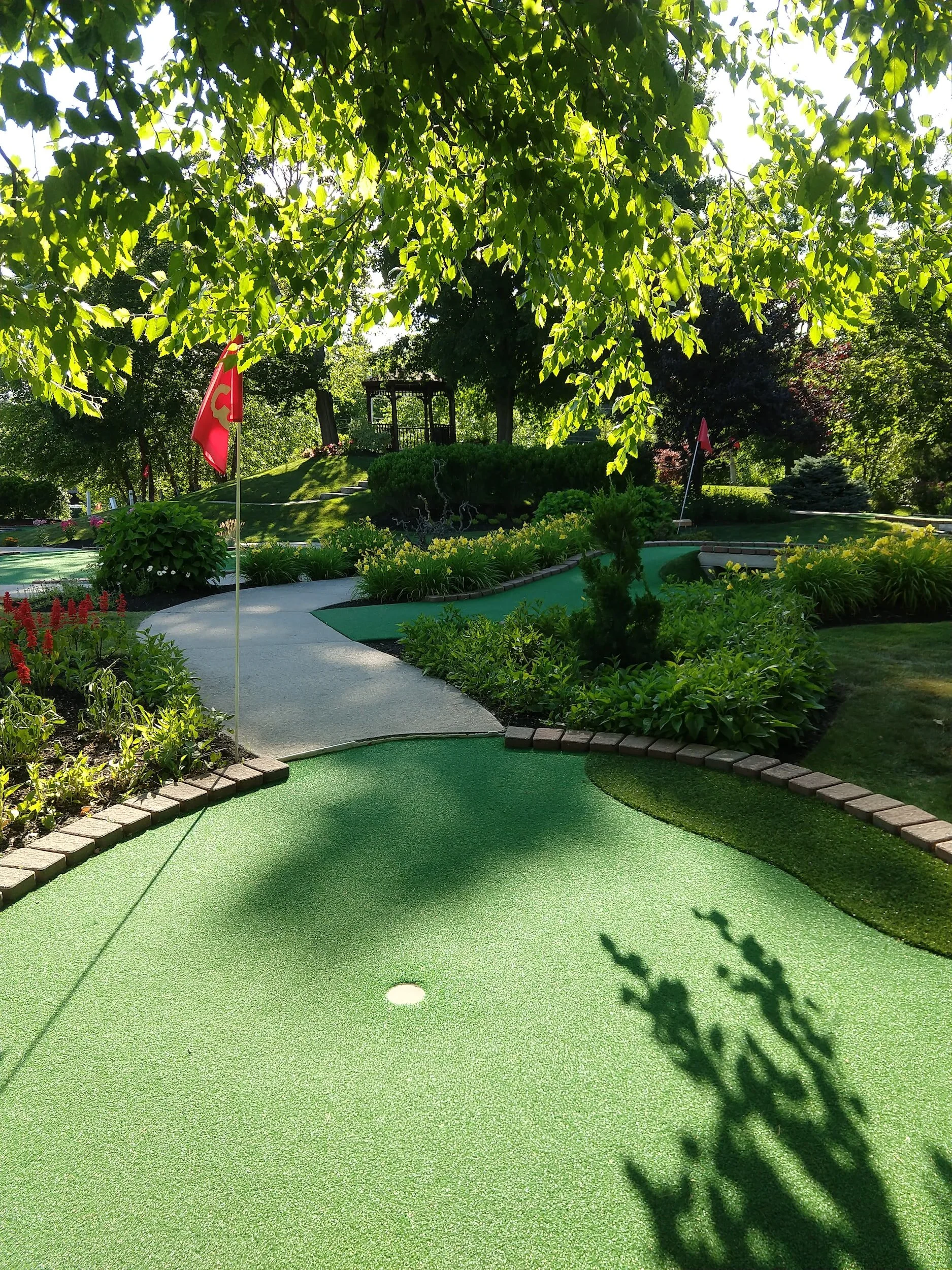 Joe's Mini Golf photo 1