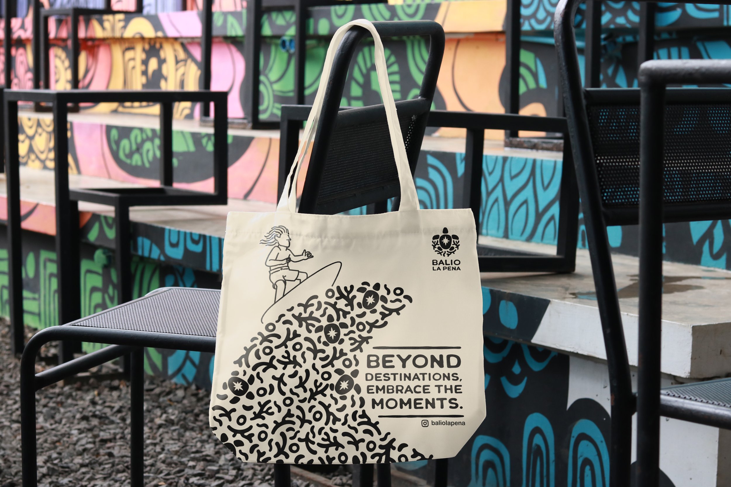 Tote Bag Mockup OLA Monito.jpg