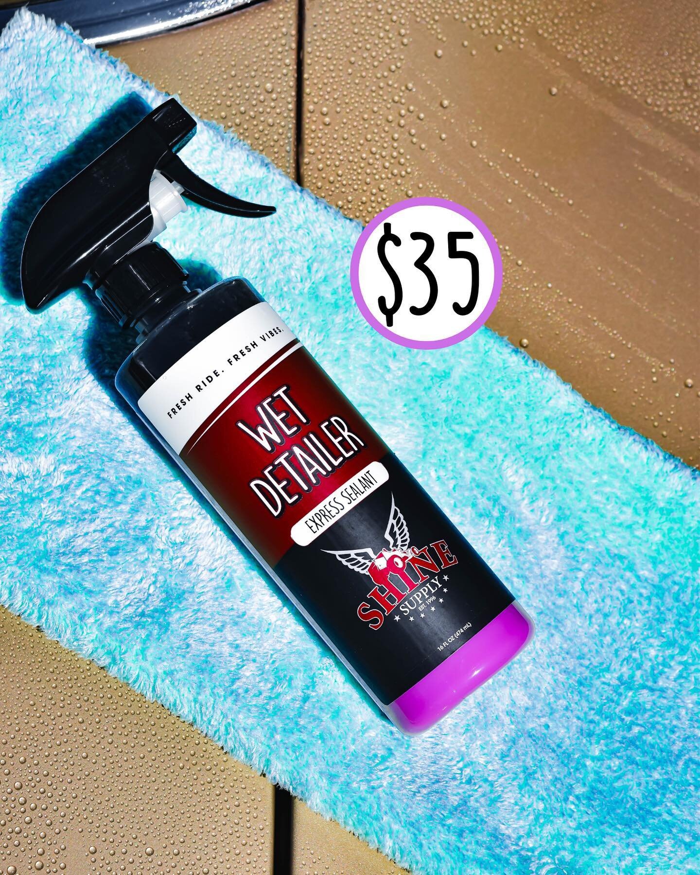 Wet Detailer is a reliable &amp; simple-to-use sealant spray. It will help you dry your vehicle quicker and simultaneously provide durable protection!
&zwnj;
An express sealant is a water-activated paint sealant that quickly boosts your existing laye