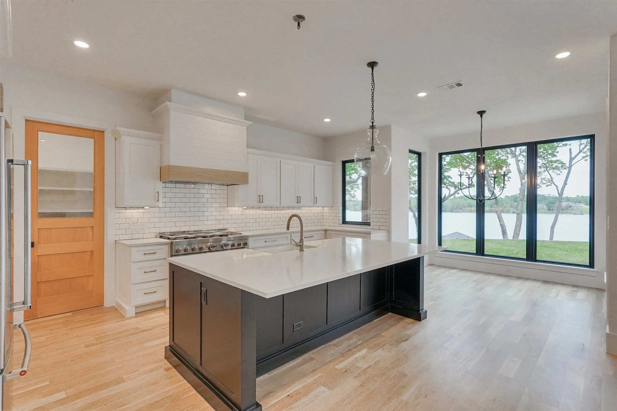 11-167 Blackhawk Dr Final-11.jpg