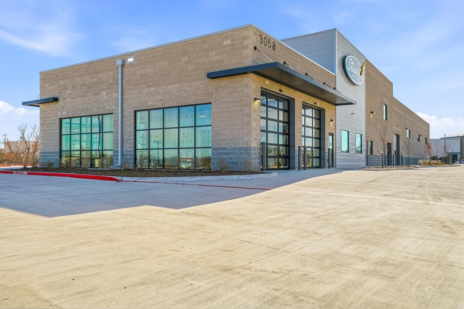 Cana Commercial building