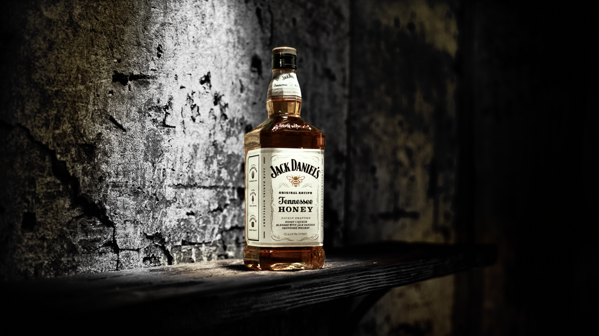 Jack Daniels Tennessee Honey / America's Whiskey Dynasty