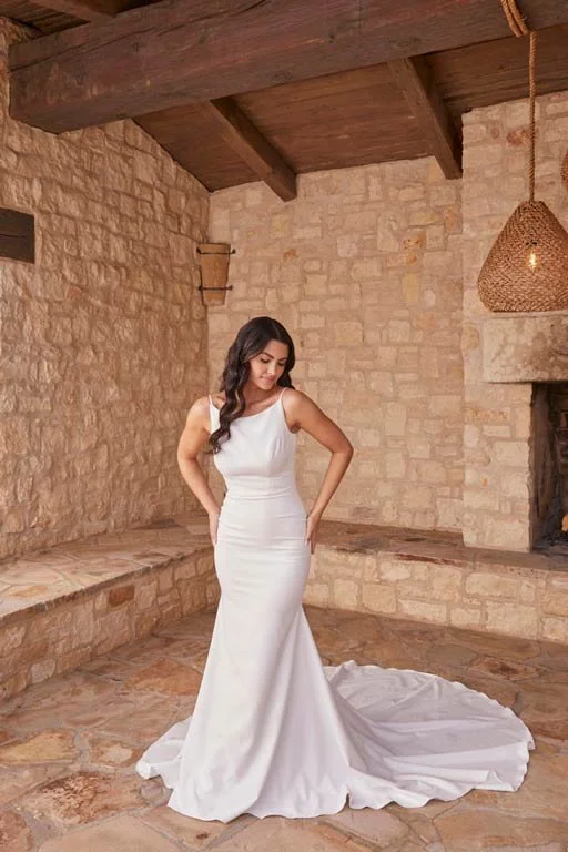 dress code timeless elegance Kalani Crepe Gown main image 0