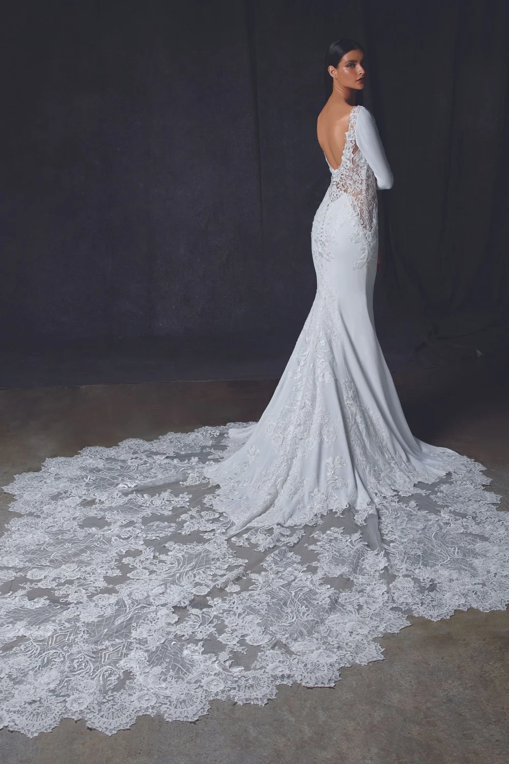 enzoani long sleeve wedding dress Sample Enzoani Shelli Wedding Dress