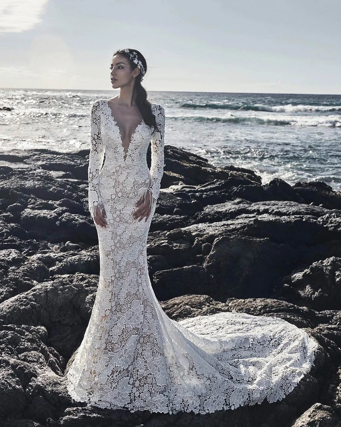 chinese dress ladies Lace Sheath Backless Spaghetti Strap Wedding Dress MW657 main image 1