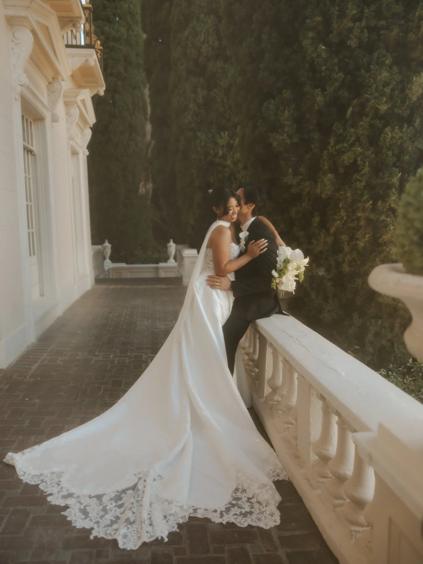 A timeless love captured in every frame 🤍✨

Congratulations to Brianna and Adrian wishing them a lifetime of love and happiness! 🥂

Dress: @serenebymadilane
Venue: @grandislandmansion
Photography: @natianadaniellephotography
Florals: @twiggsflorald