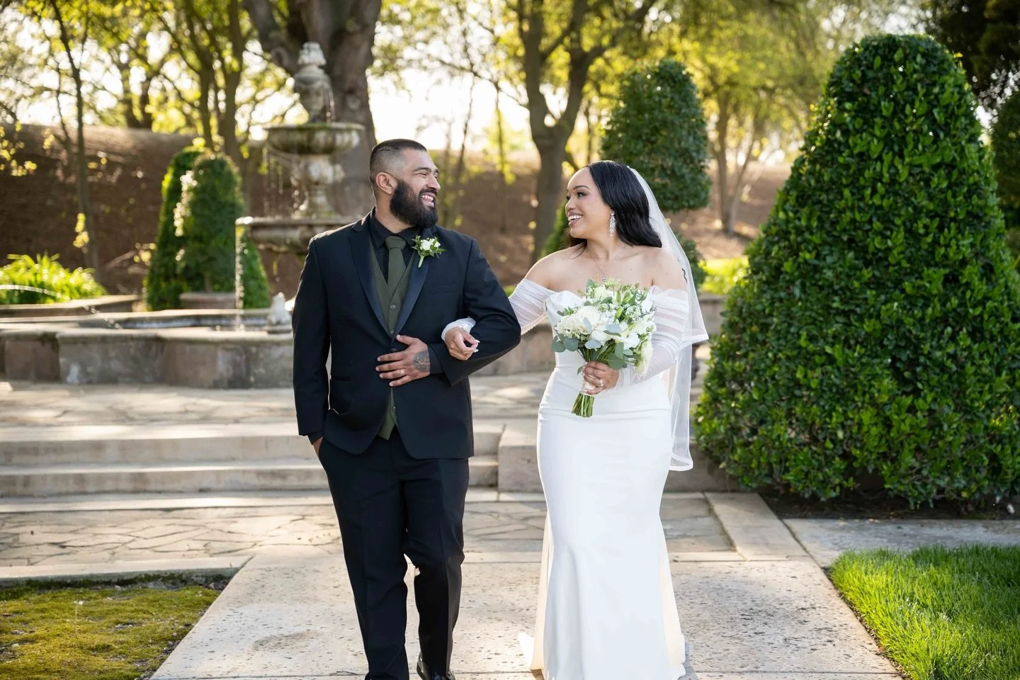 Naturally, effortlessly, forever 🤍 Nothing more beautiful than this moment.

Congratulations to the Paris &amp; Martino wishing them a lifetime of love and happiness! 🥂✨

Photographer: @jeffrphotography 

#affordableweddingdresses #sacramentobride 