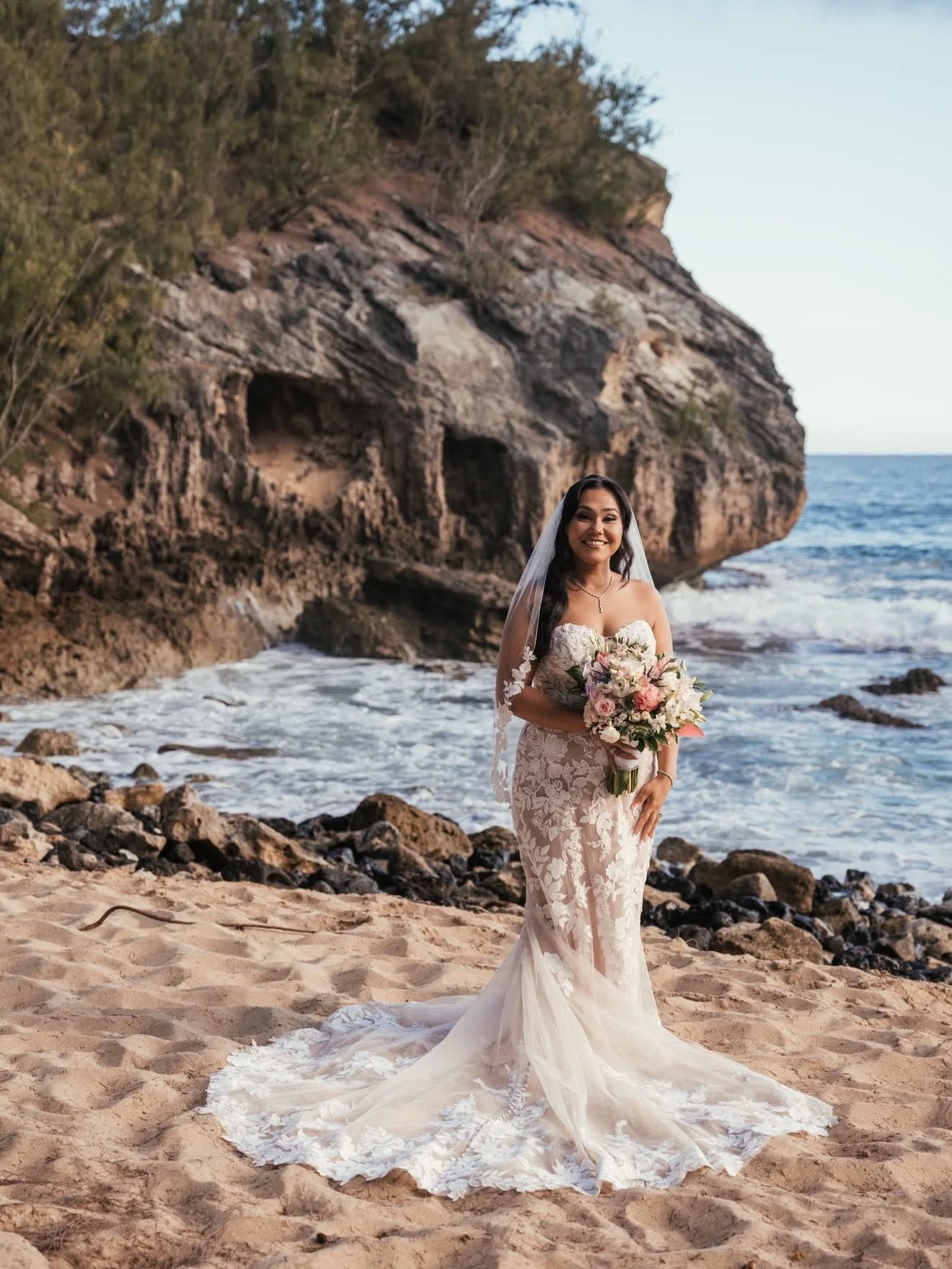 Forever, with an ocean view! 🌊🤍

Congratulations to Angelica &amp; Mike! Wishing you both a lifetime of love and happiness 🥂✨

Dress: @allurebridal
Alterations: @thealterationssuite

#affordableweddingdresses #sacramentobride #sacramentobridalshop