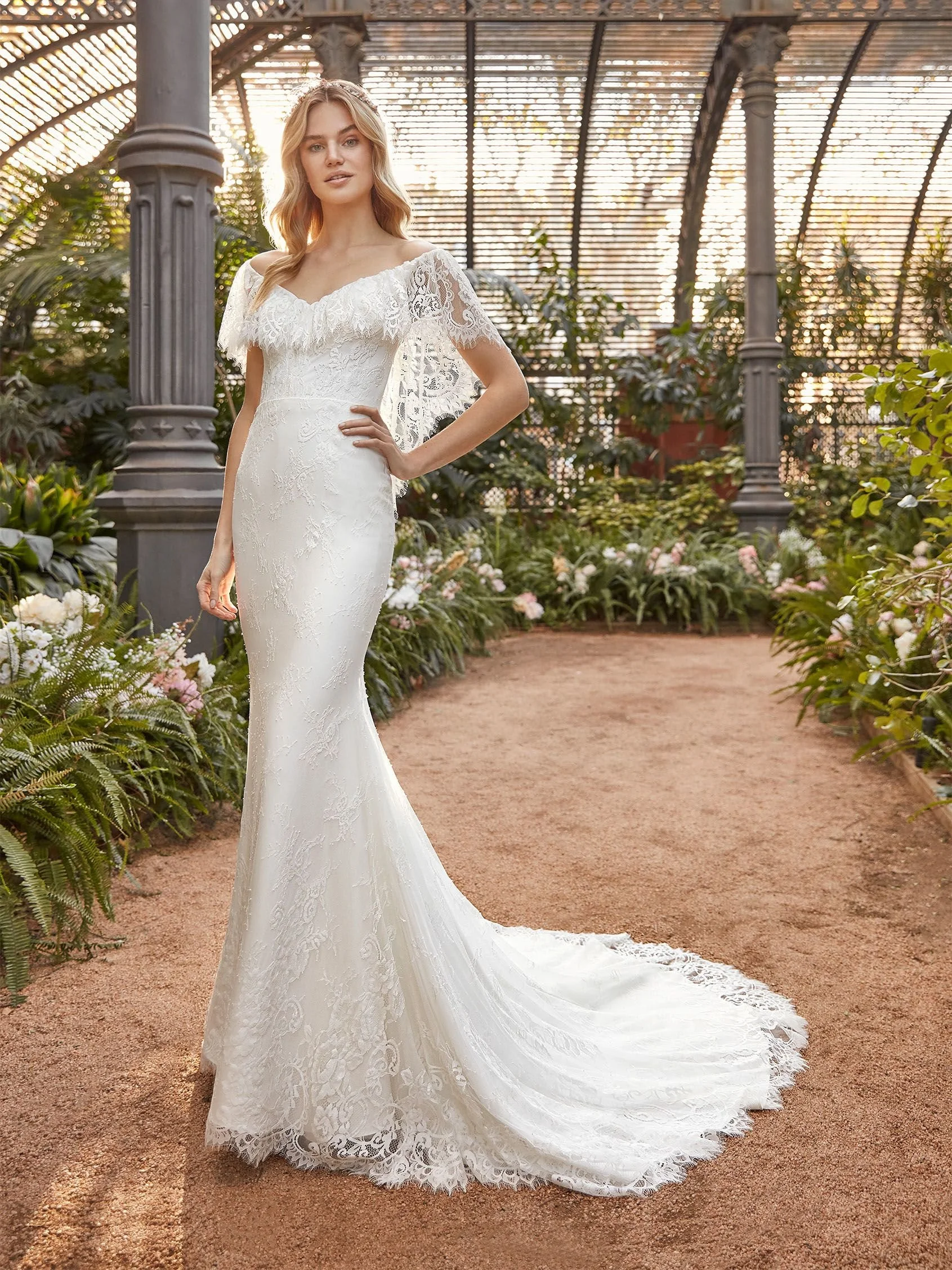 La Sposa Adina elegant fitted wedding gown