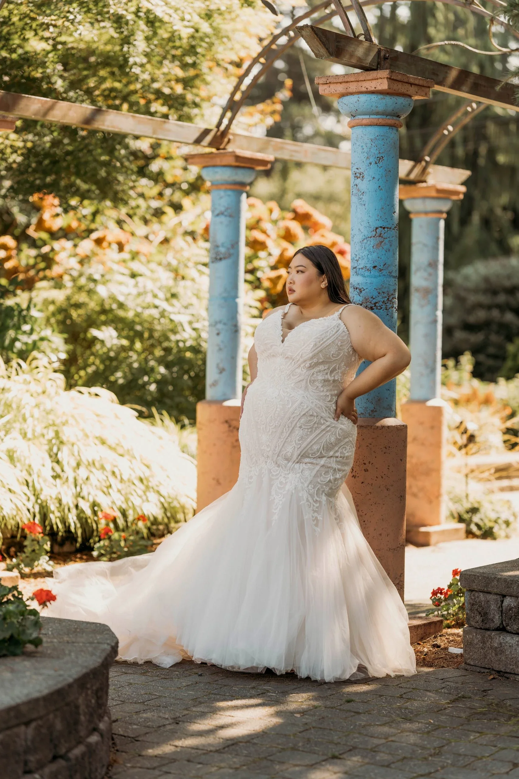 Sexy Lace and Tulle Fit-and-Flare Plus Size Wedding Dress with Spaghetti Straps