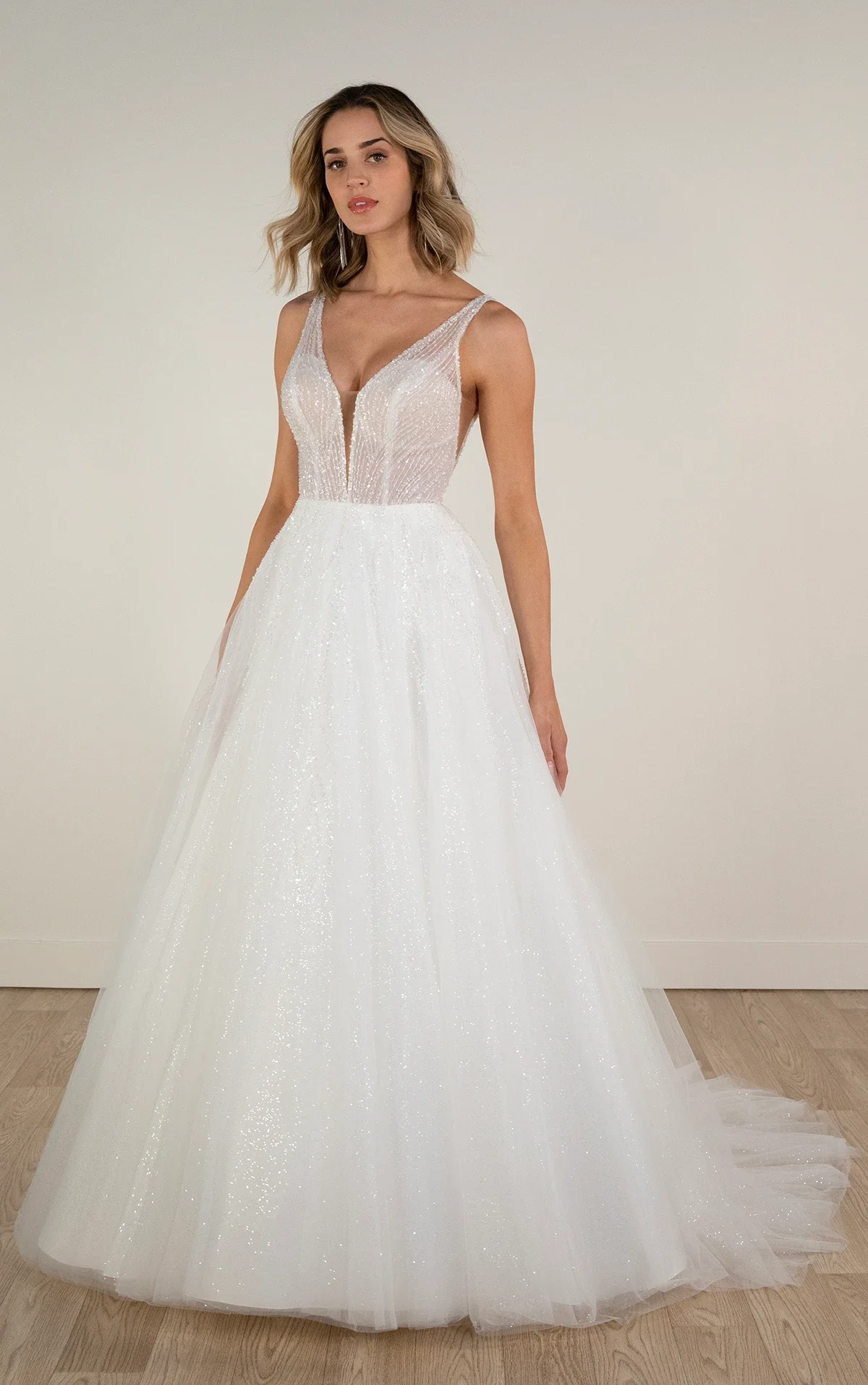 Sparkly Glitter Tulle Ball Gown Wedding Dress with V-Neckline