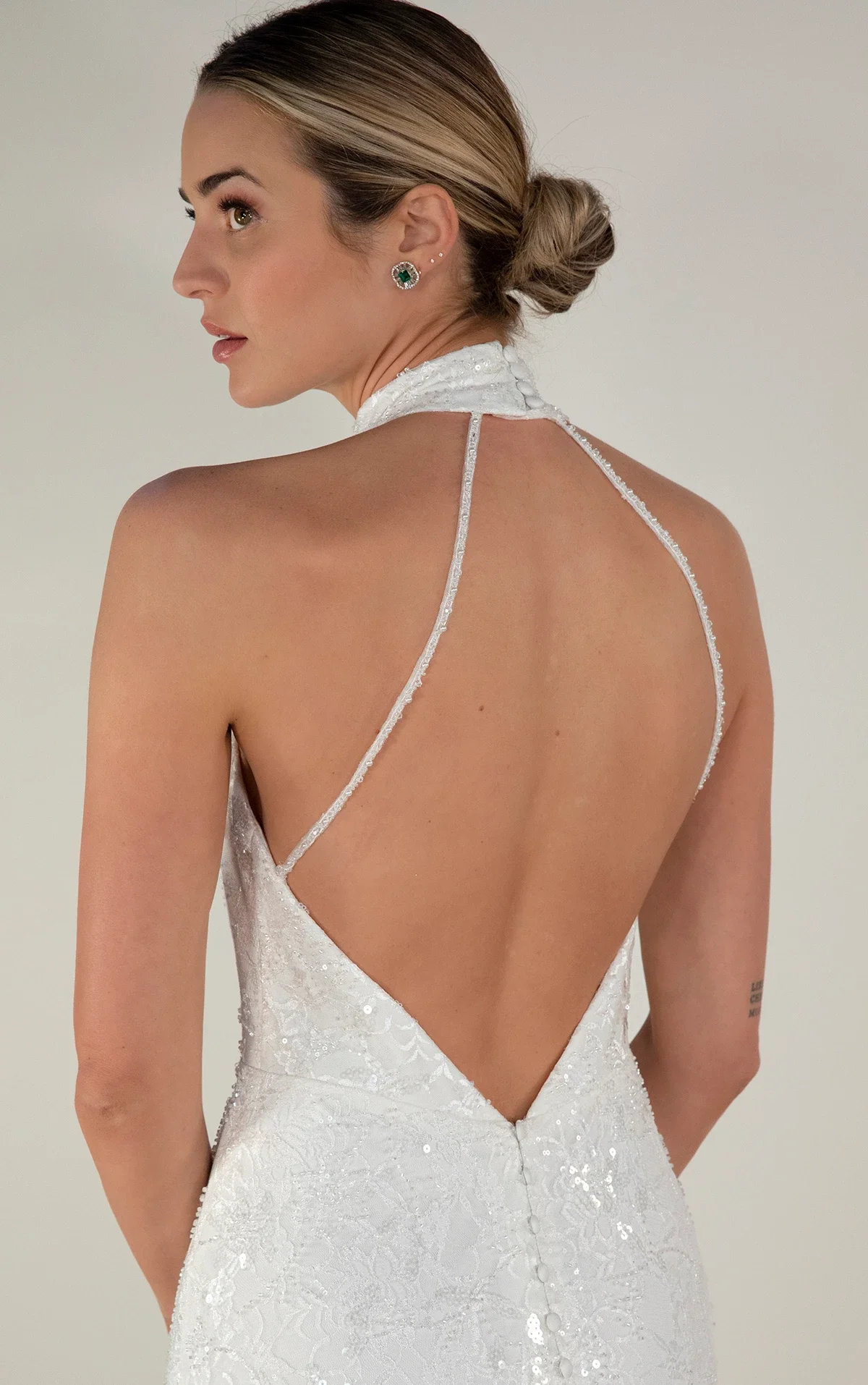 Sexy Halter Neck Column Wedding Dress in Embellished Floral Lace
