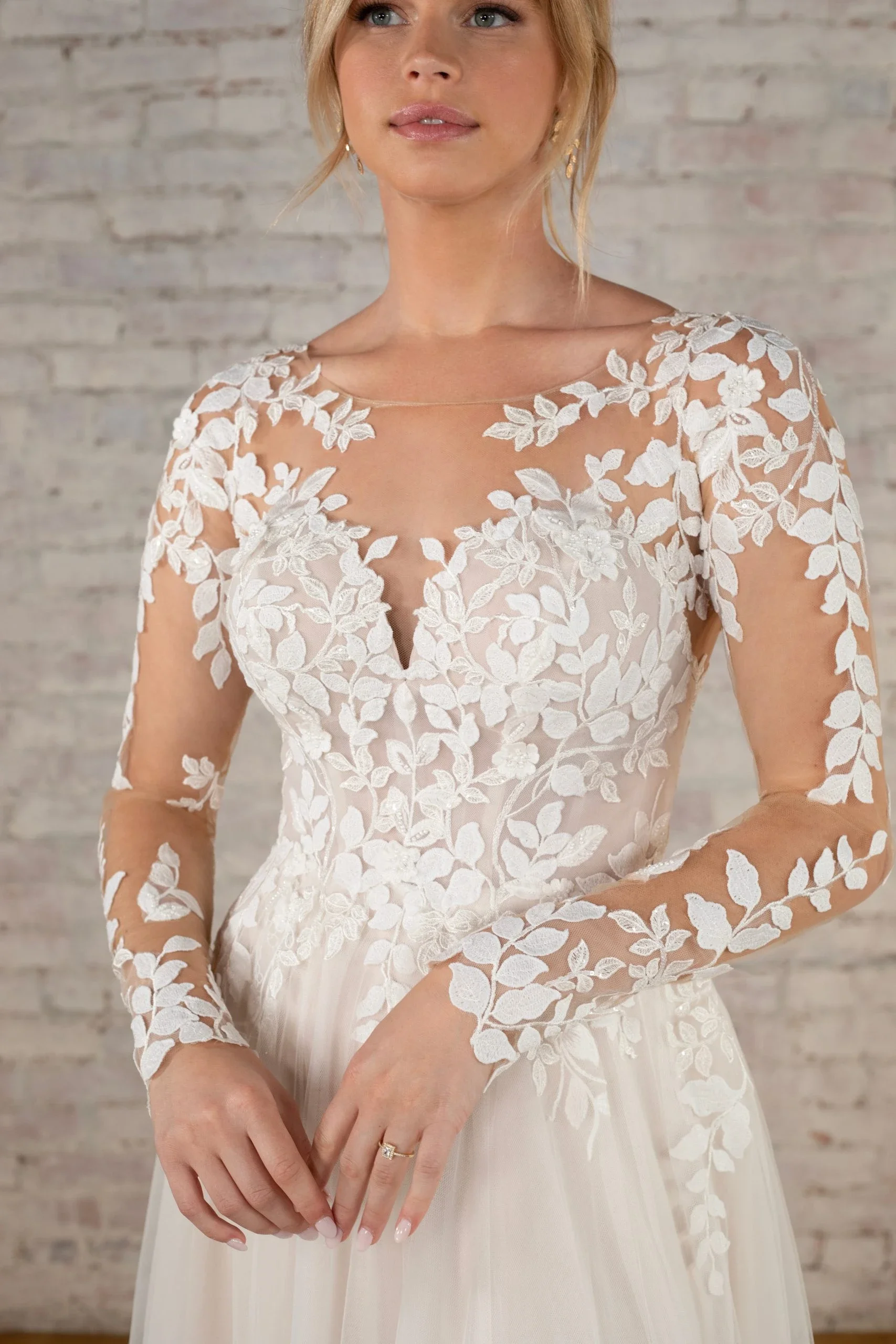 Romantic Designer A-Line Wedding Dress with High Neckline