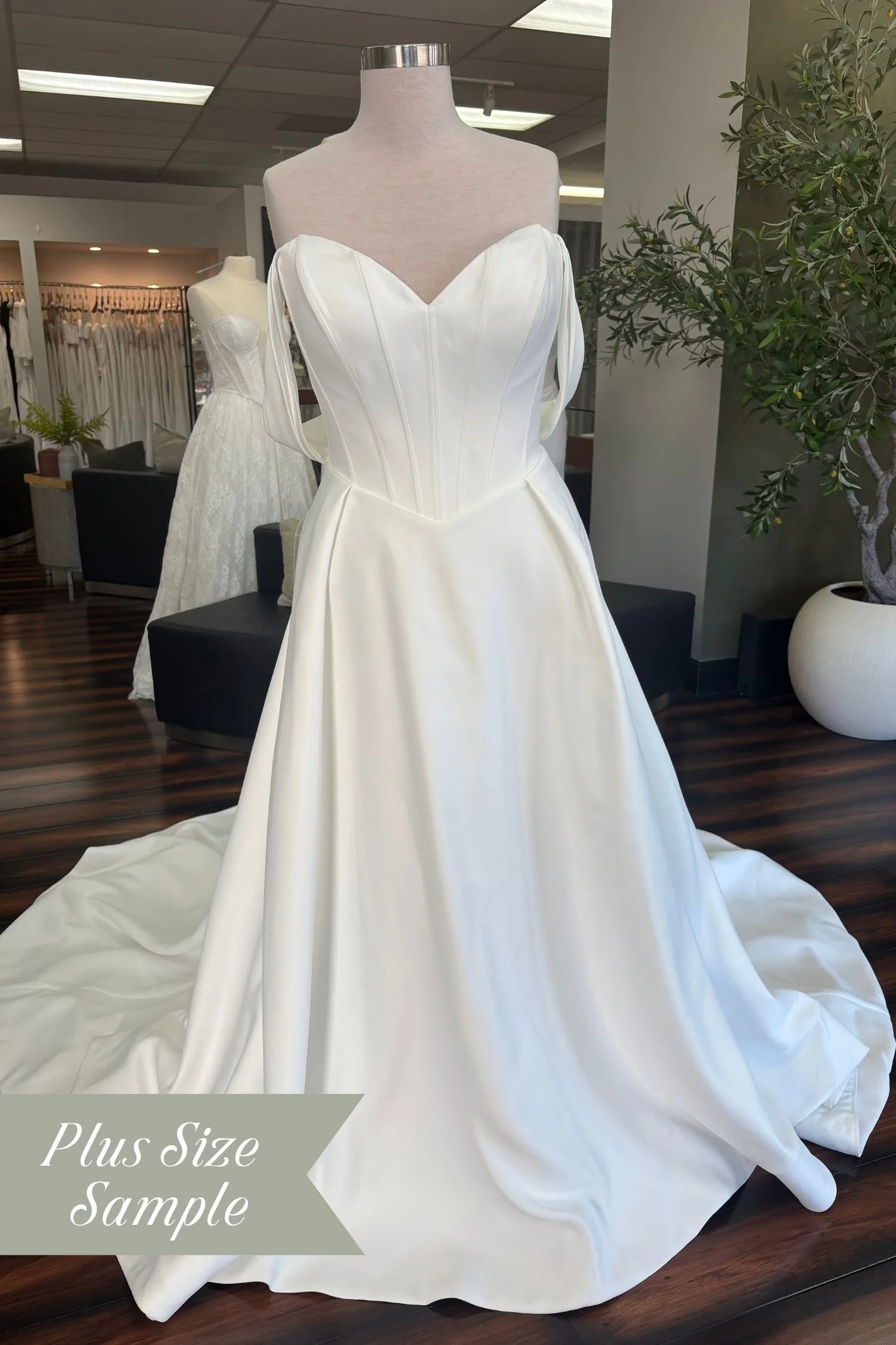 FLORA by Olive and Ivory - Snowberry+
