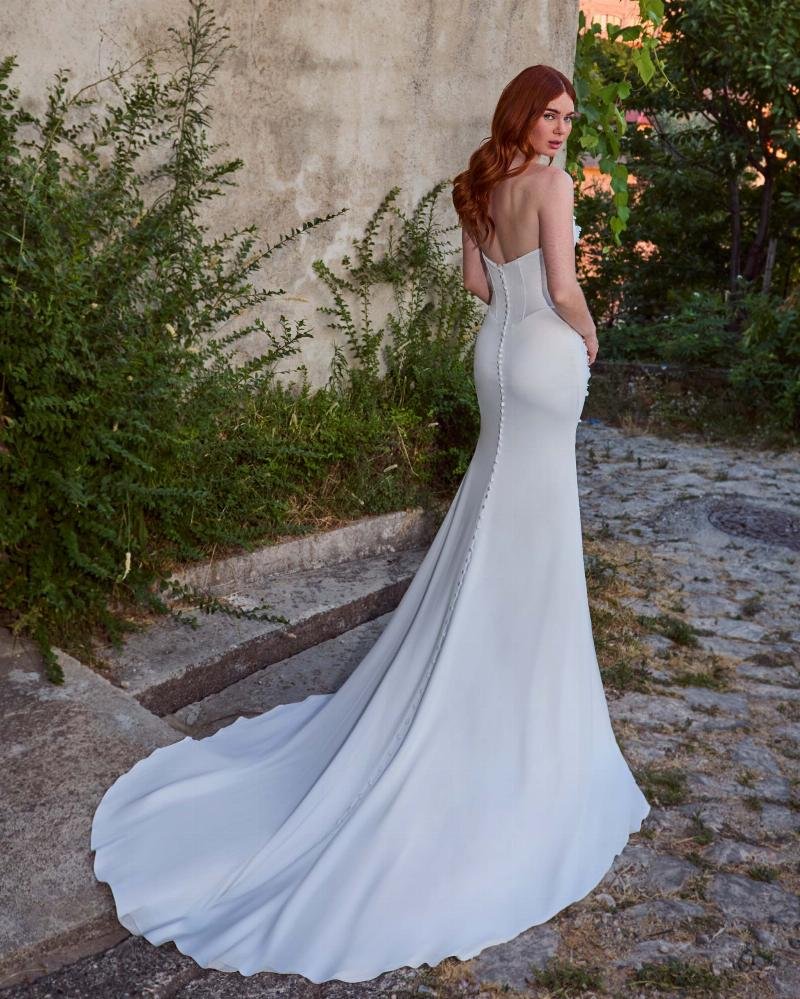 Simple Satin Wedding Dress with Gloves and V Neckline