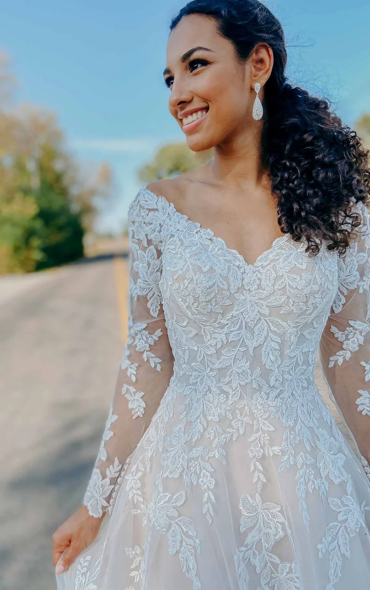 Romantic Lace Wedding Dress with Long Sleeves