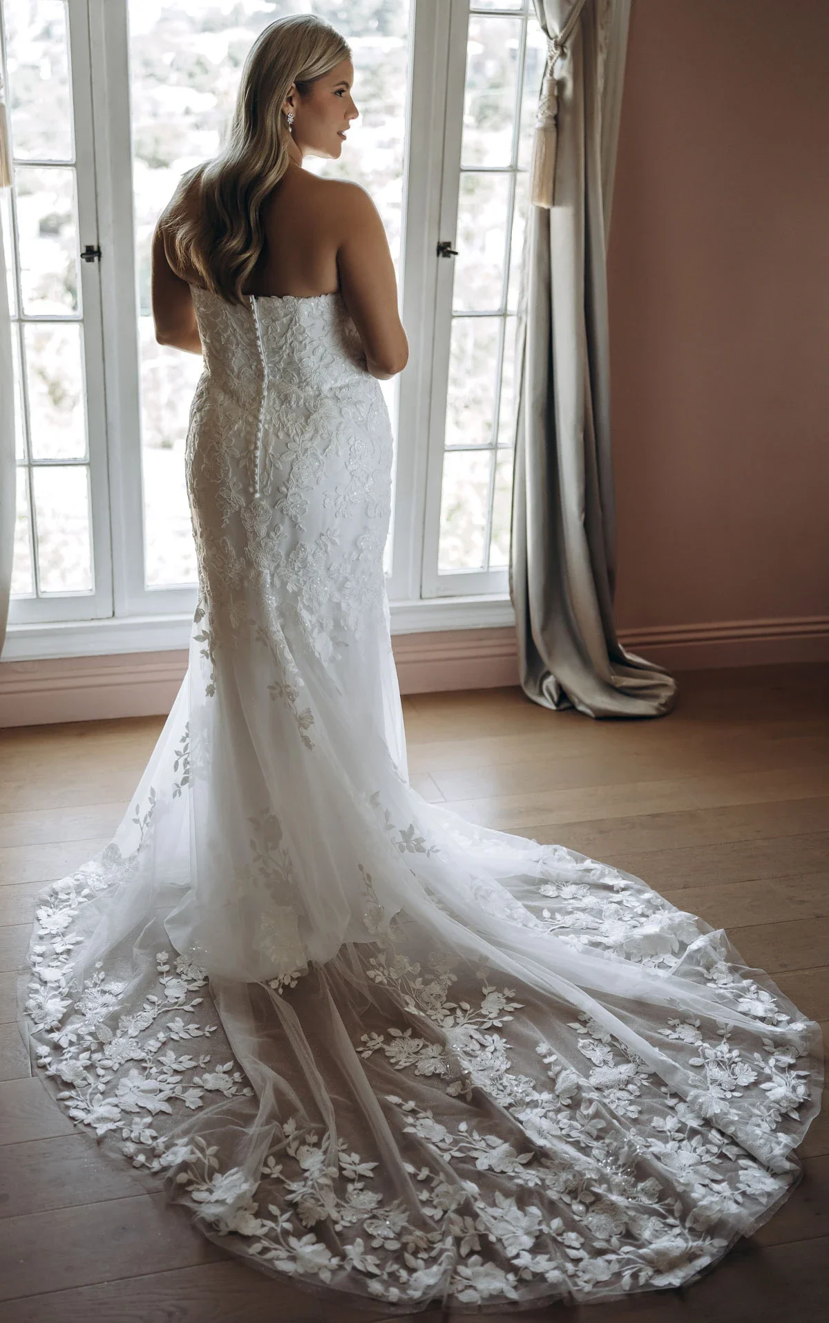 Plus Size Shimmering Lace and Tulle Trumpet Wedding Gown with Sequin Floral Appliqués