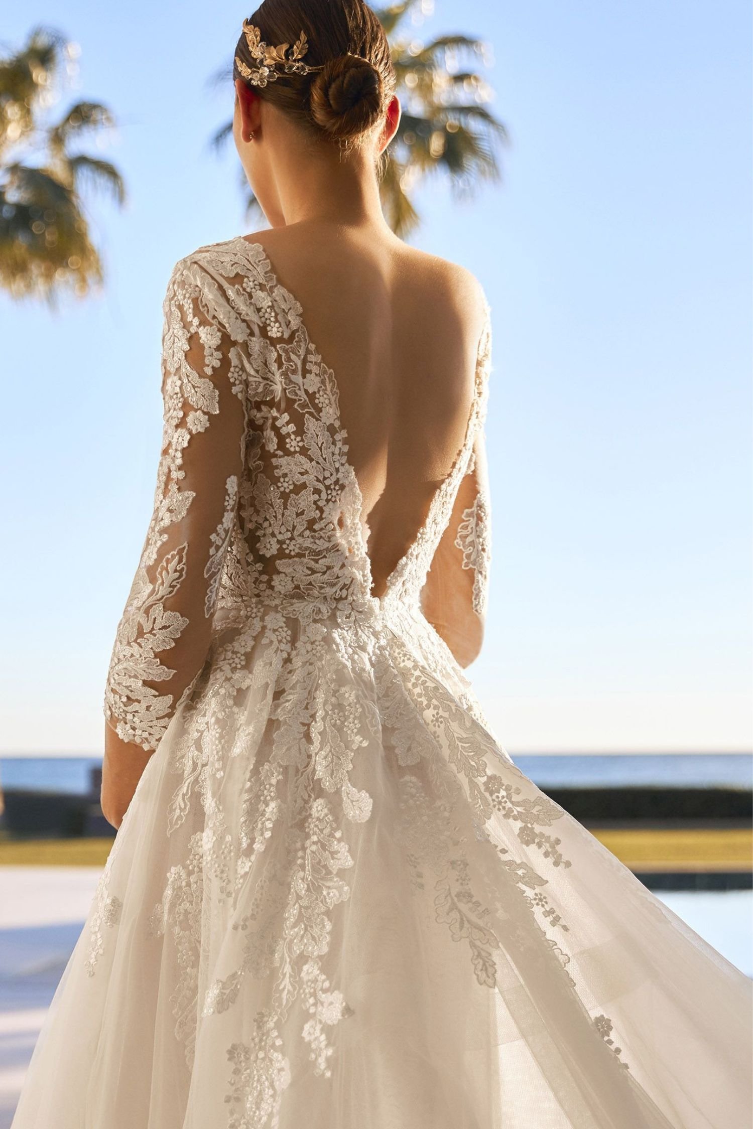 Tulle Lace Ball Gown Wedding Dress with Long Sleeves