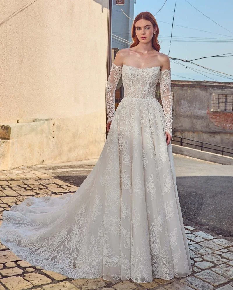 Lamour by Calla Blanche - Aretha || Lamour Wedding Dresses in Sacramento Starting at  Olive & Ivory