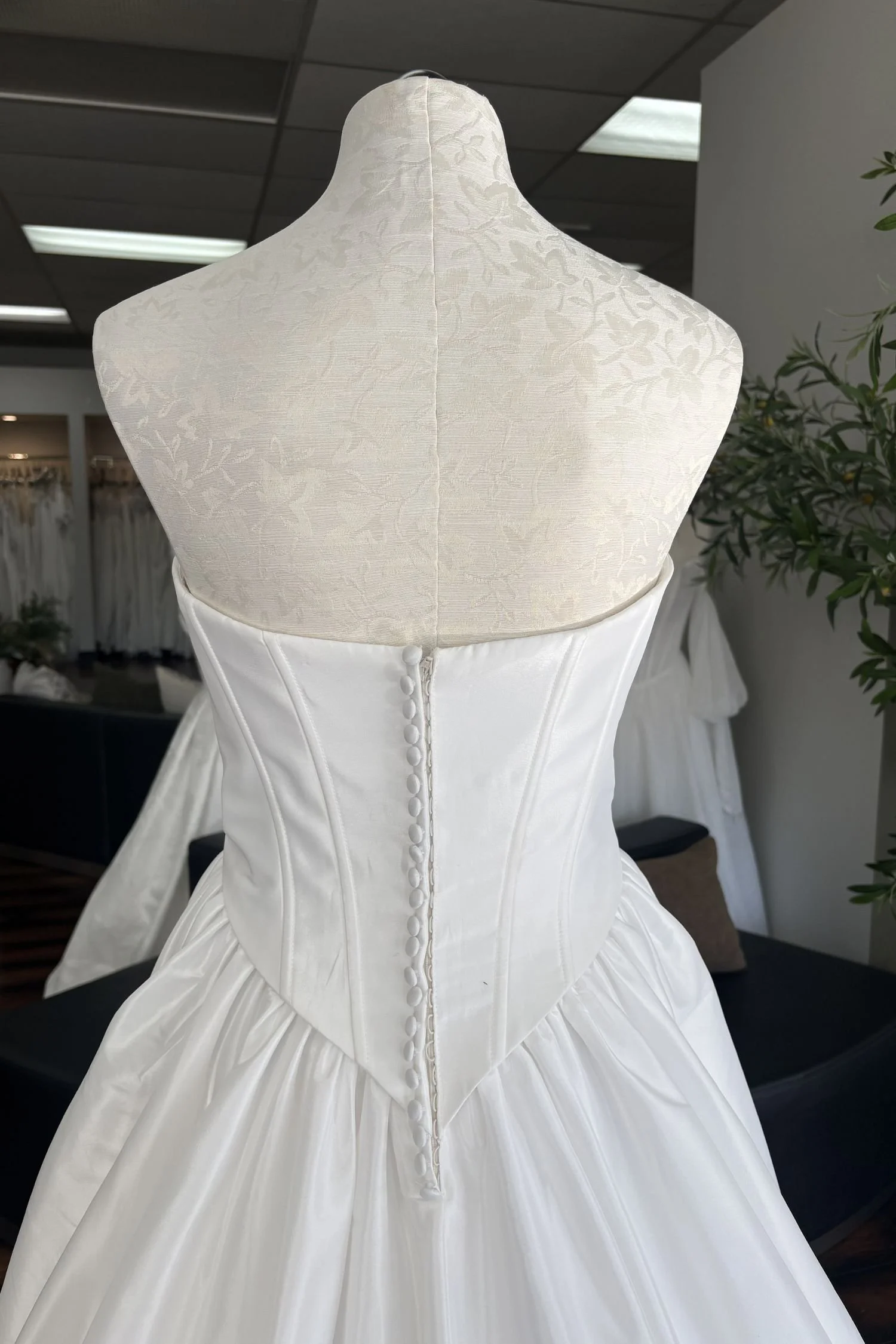 Simple Taffeta Ballgown Wedding Dress with Basque Waist