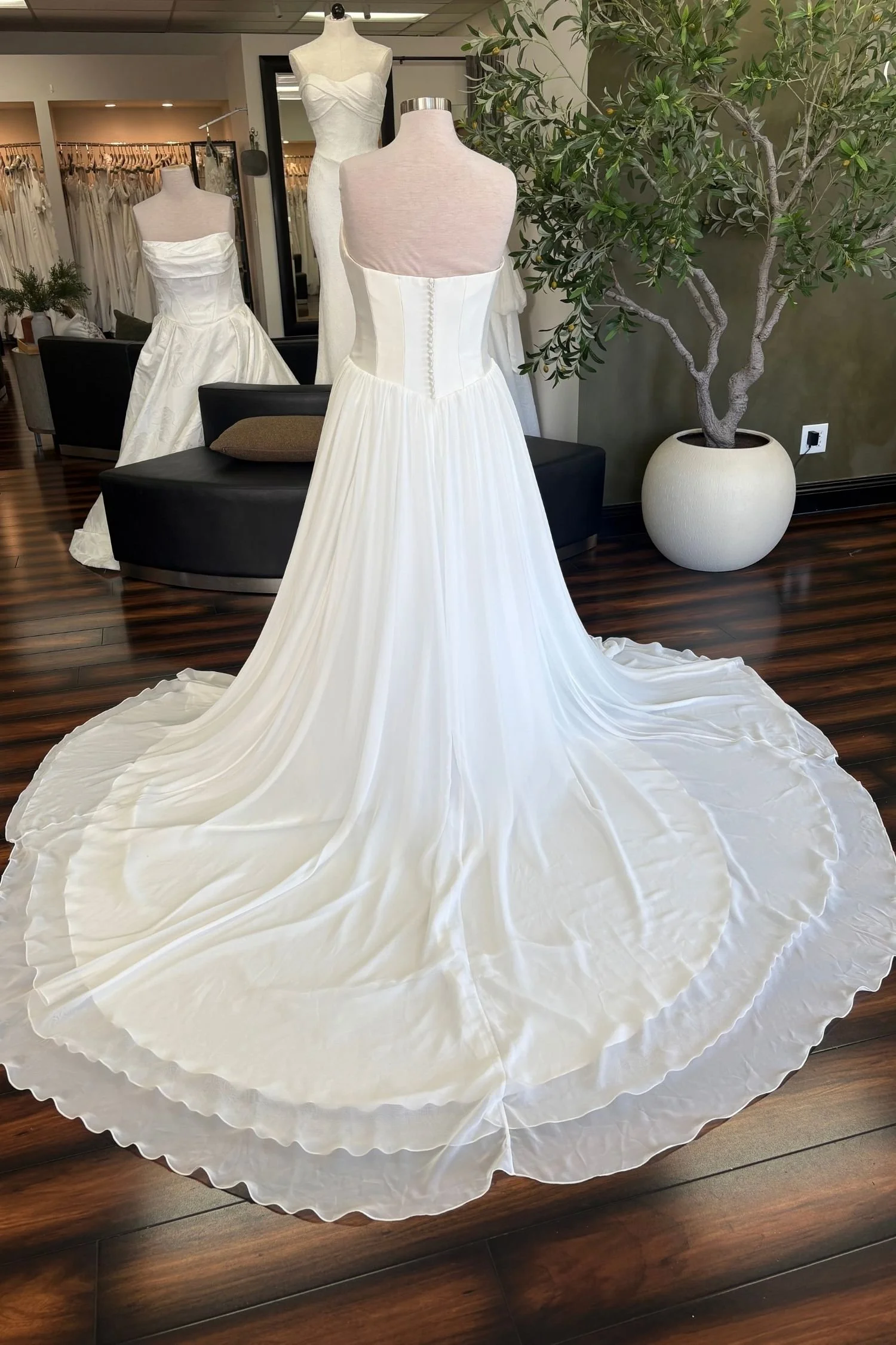 Plus Size Simple Chiffon A-line Wedding Dress with Mikado Bodice