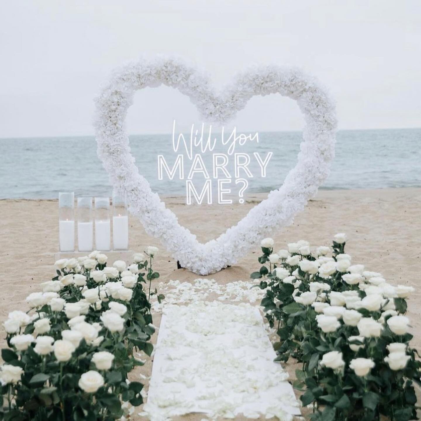 Crafting magical moments is our specialty at Flor de Monterey! If you&rsquo;re envisioning the perfect proposal, reach out to us to create a customized experience that will leave you breathless. 🌹💍 
.
.
.
.
.
.
.
.
.
#florist #monterey #flowers #fl