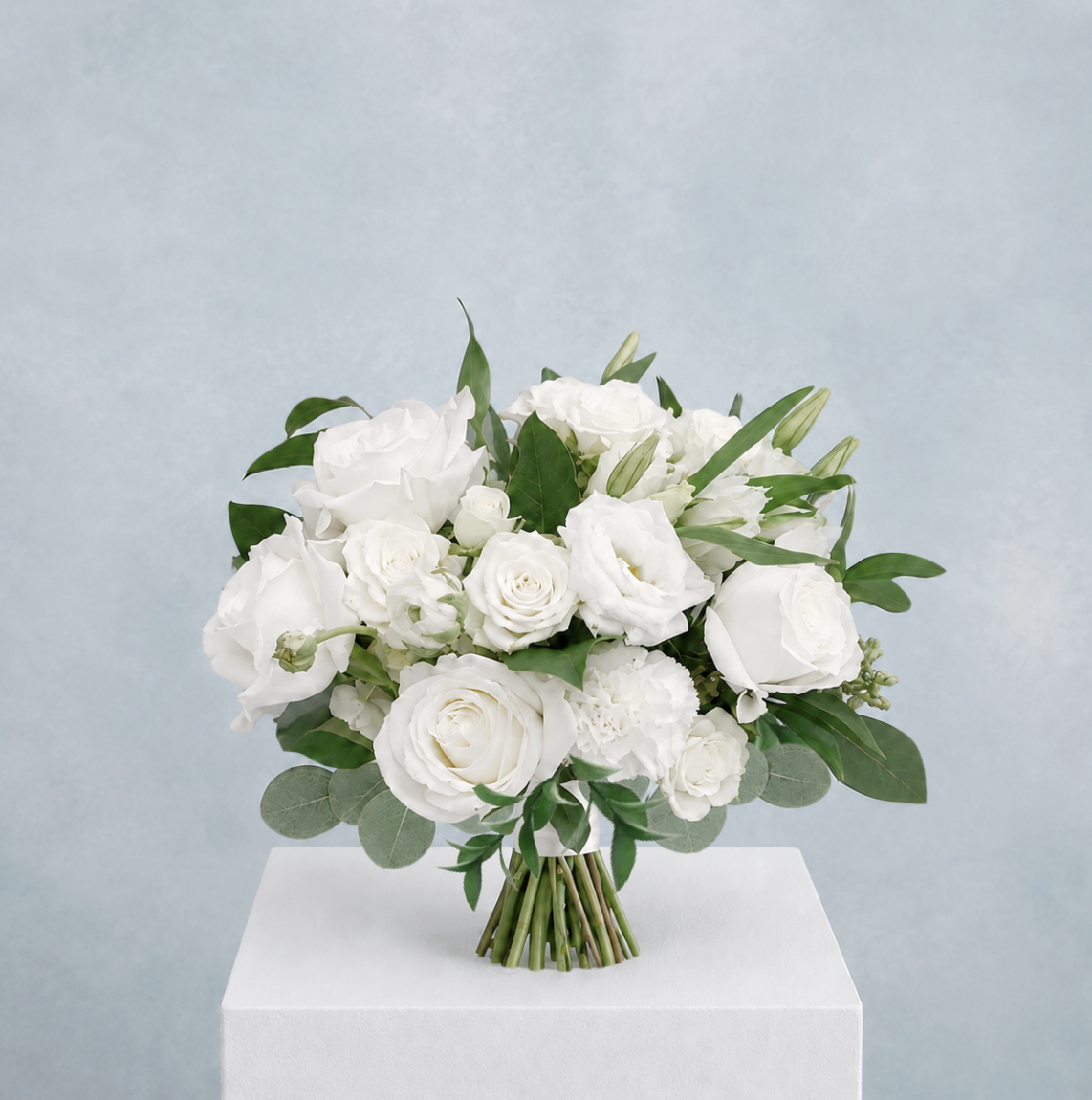 MEDIUM WHITE GARDEN WEDDING BOUQUET
