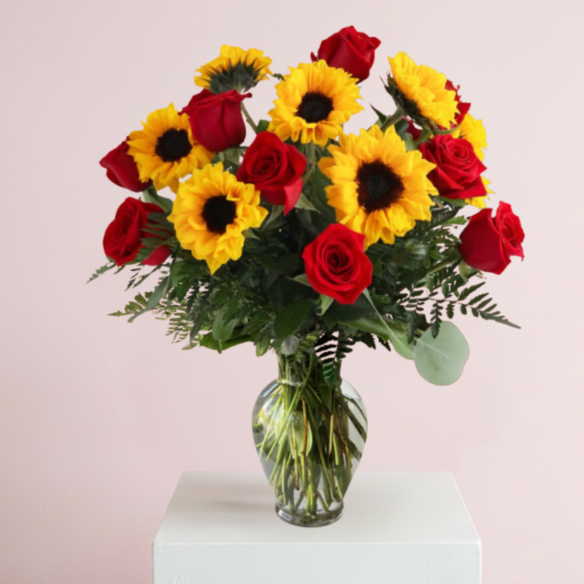 DOZEN ROSES WITH SUNFLOWERS