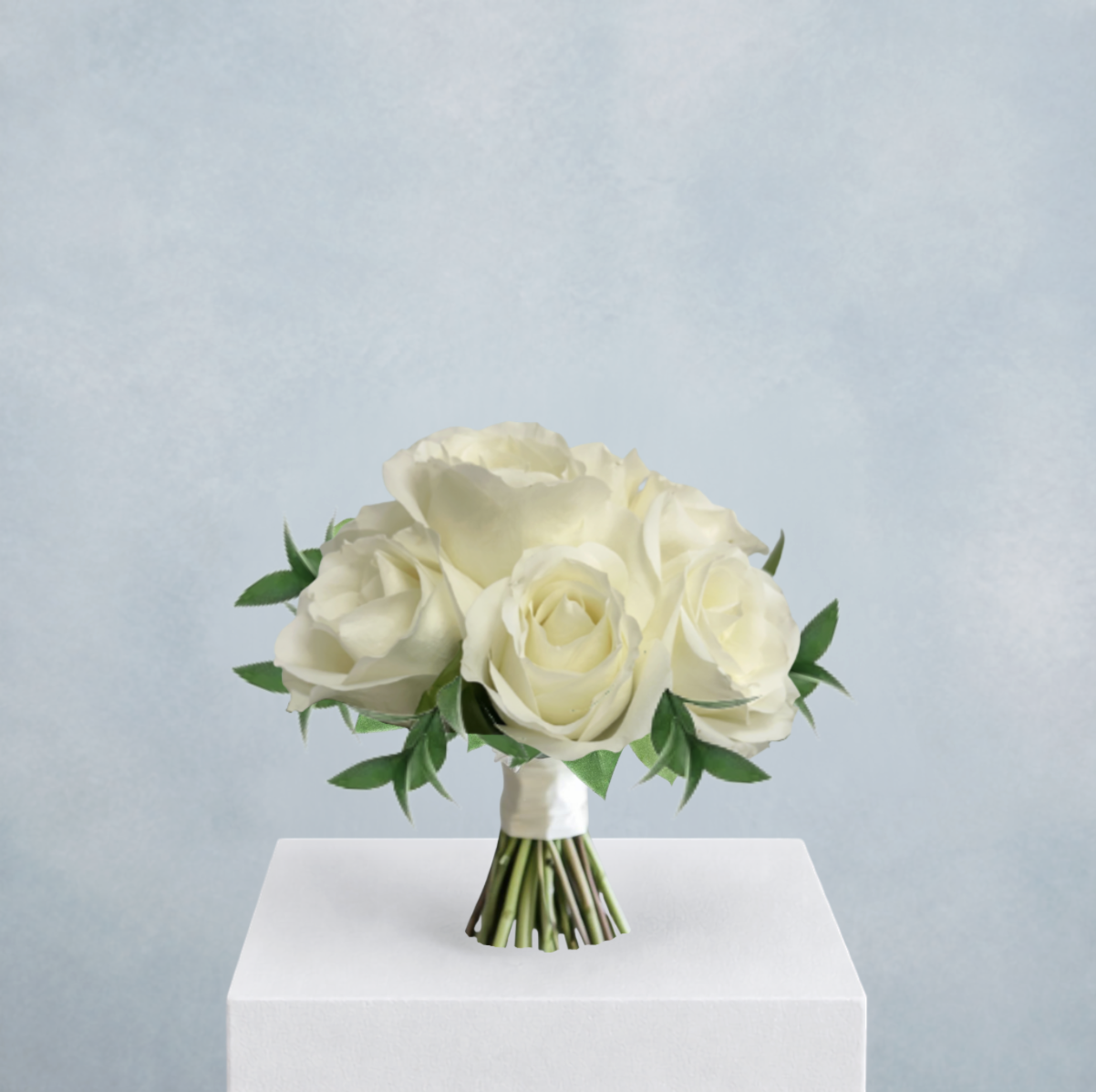 MINI CLASSIC WHITE ROSE BOUQUET