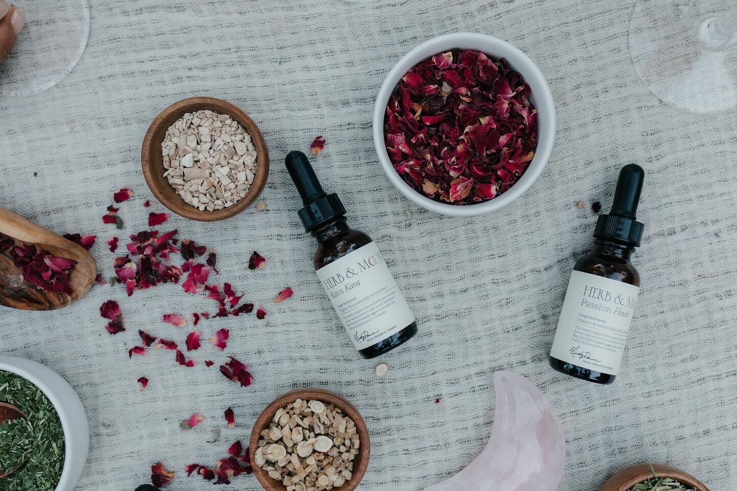 The perfect pair 🌸
This tincture combo is one of our favorites to add to our seasonal wellness elixirs.

Passion Flower is the heart&rsquo;s best friend, she regulates the pulse and opens us up to the sweetness of life. 
Kava Kava brings ease to the