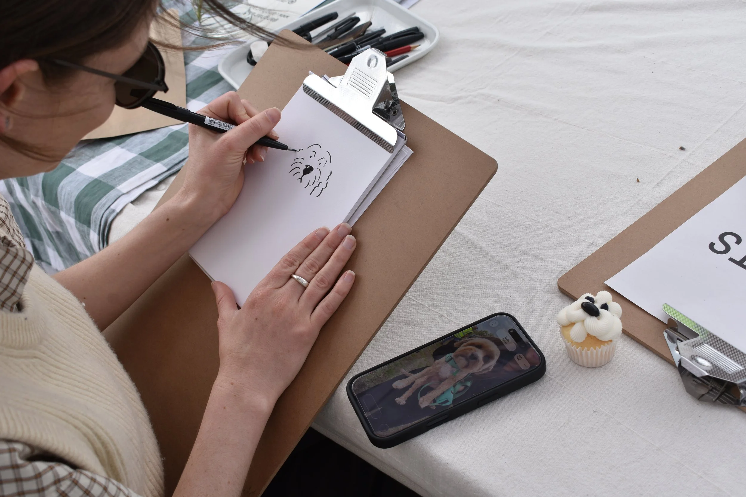 on the spot live drawing, dog drawing illustrations for events & festivals 