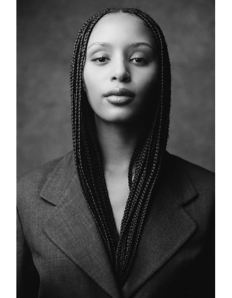 16-londyn-harris-main-book.jpg