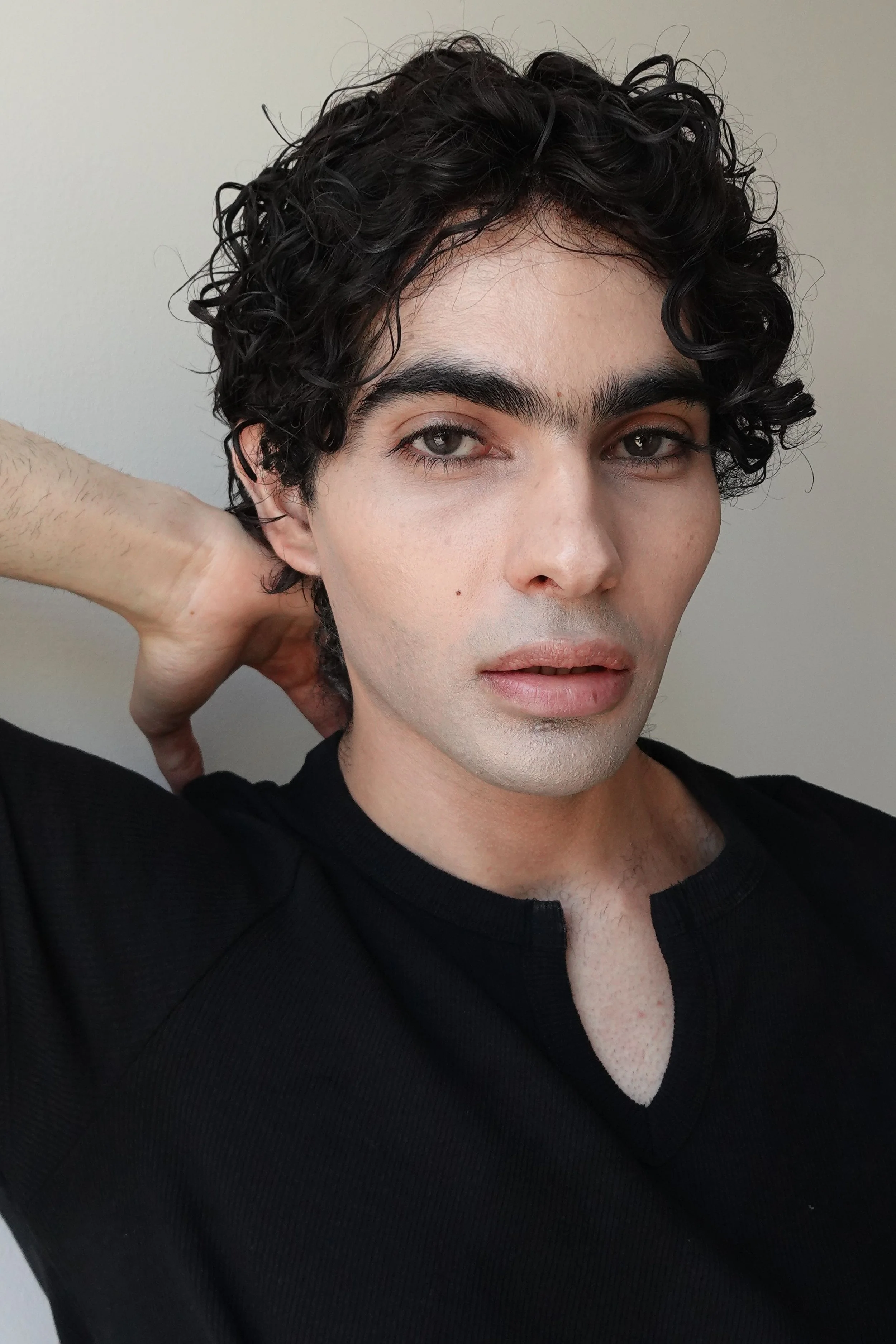 1-jad-saphir-main-book.jpg