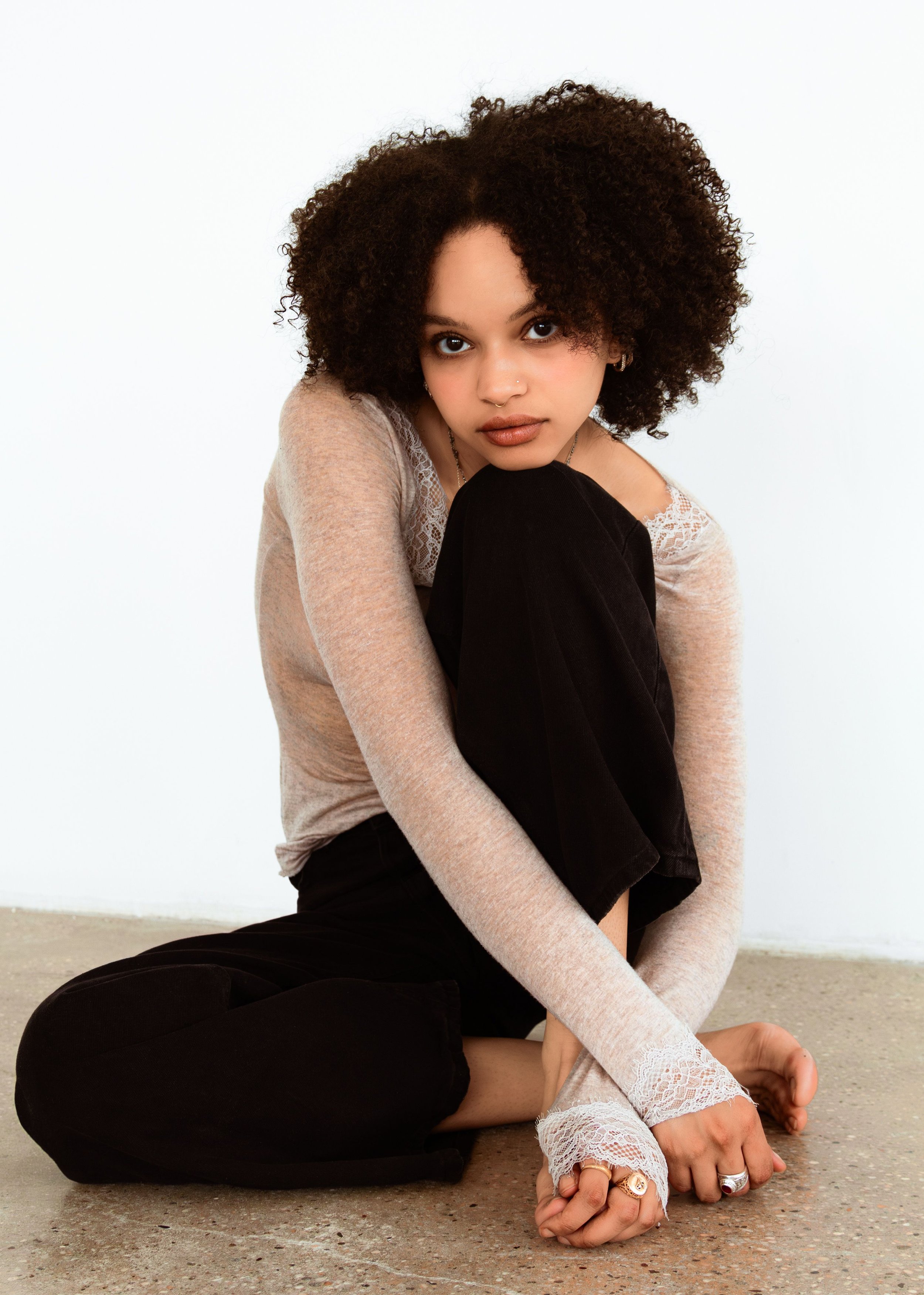 15-zoe-ellese-main-book.jpg