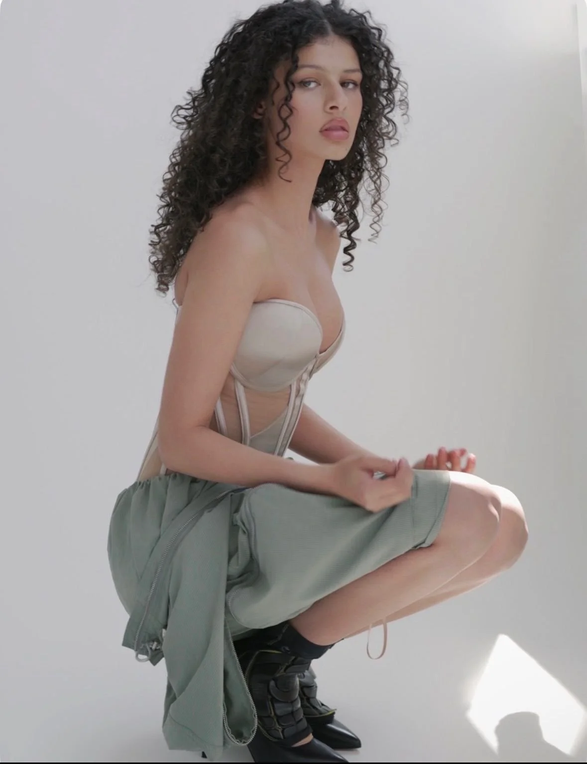 8-char-kelly-main-book.jpg