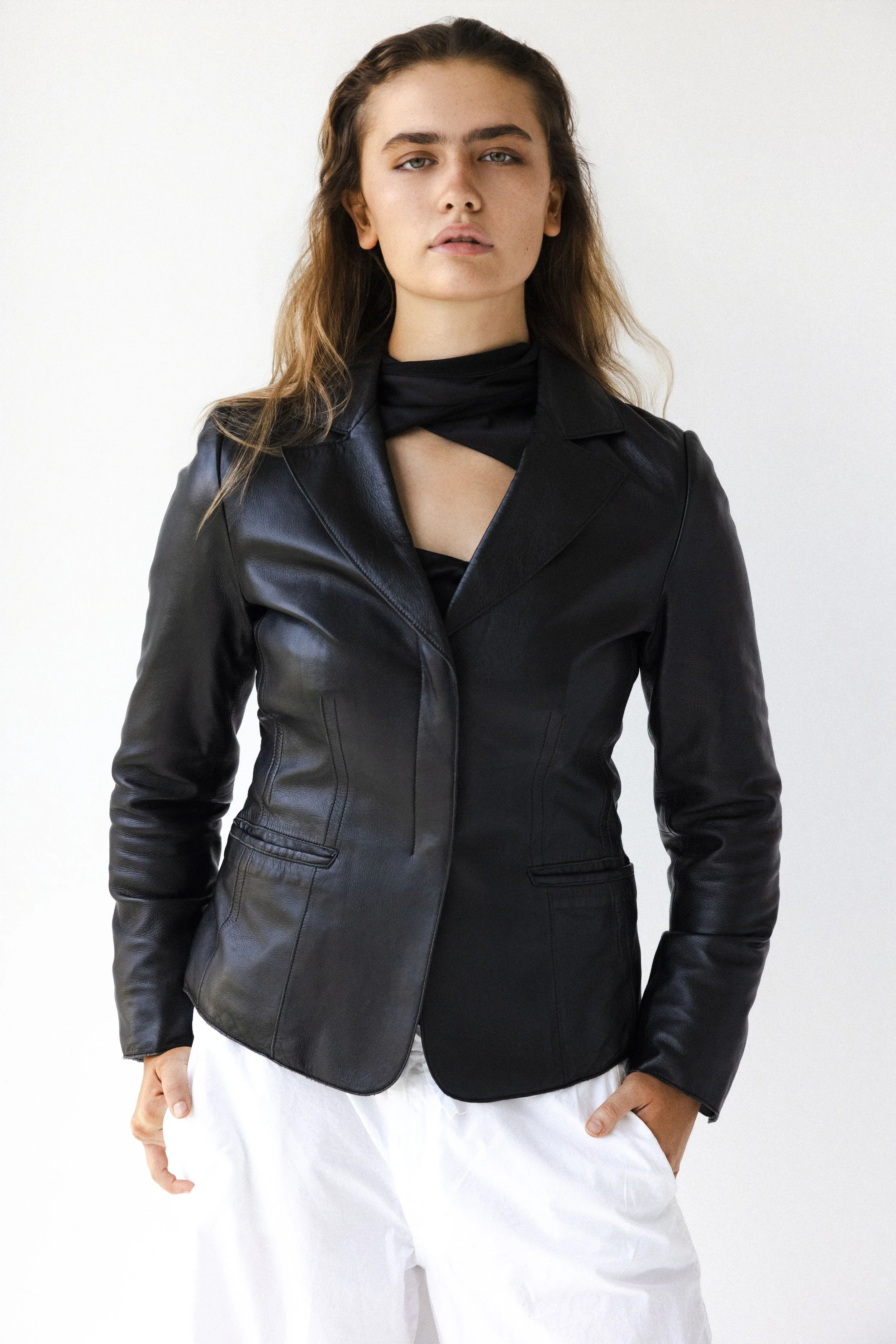 18-valentina-aberle-main-book.jpg
