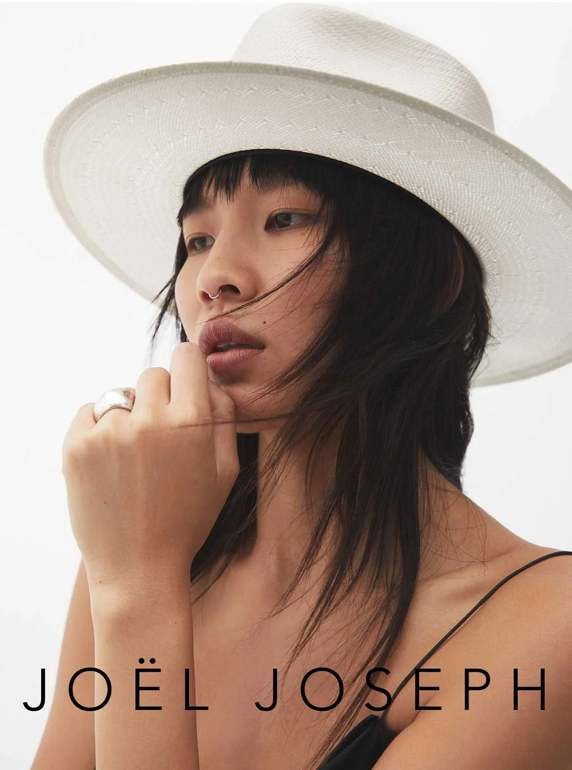 7-mei-li-main-book.jpg