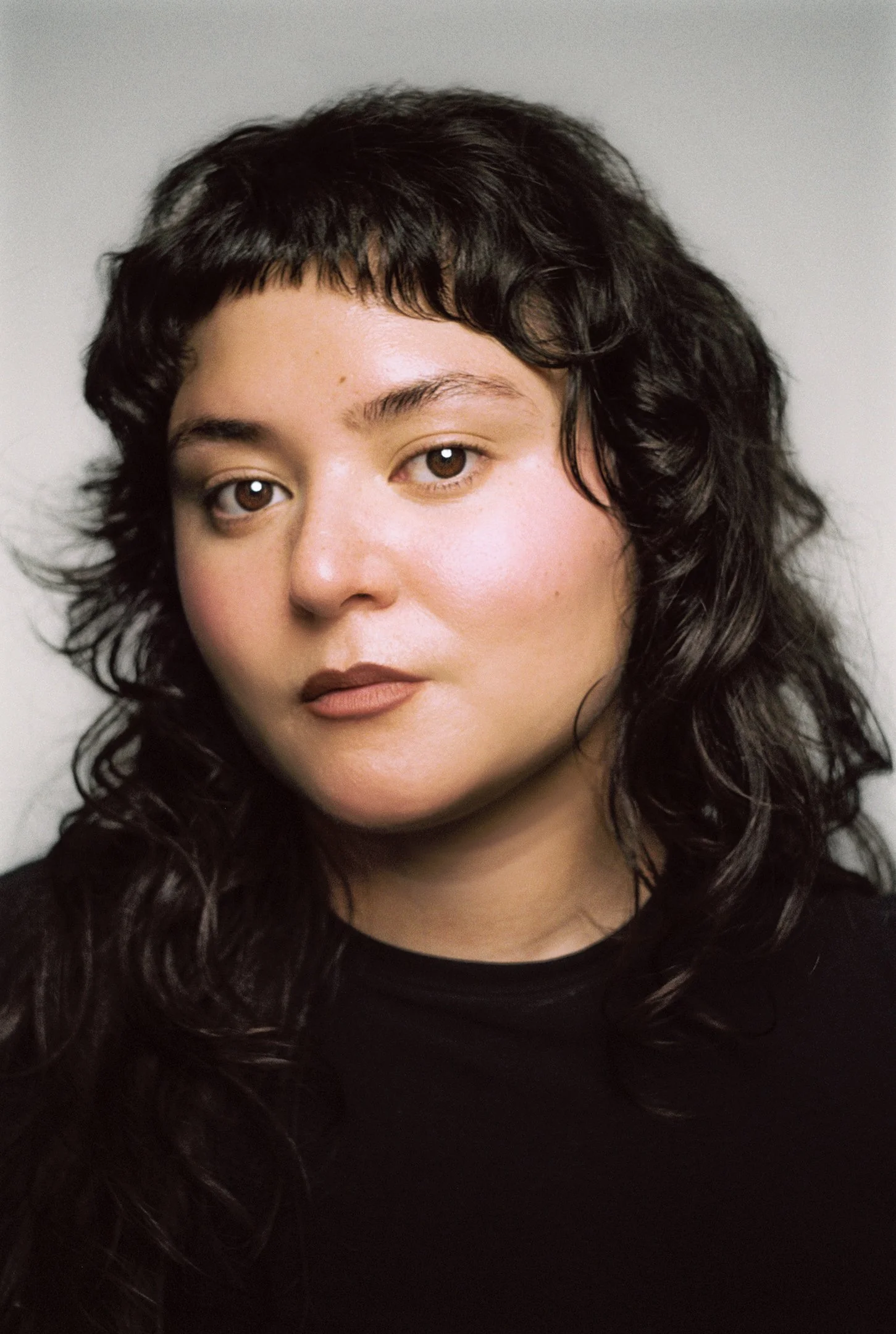 izzy headshot finals (6 of 6).jpg