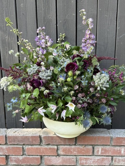 Flower Shop Near me is not the best way to find your florist.