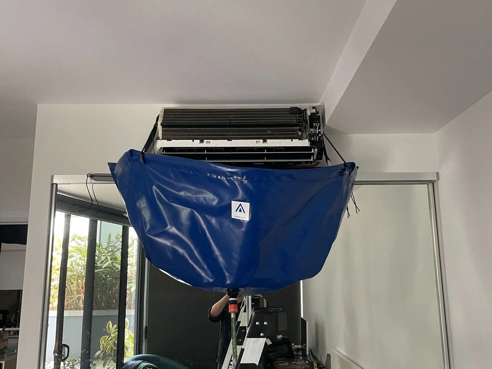 DIY vs Professional Air Conditioner Cleaning