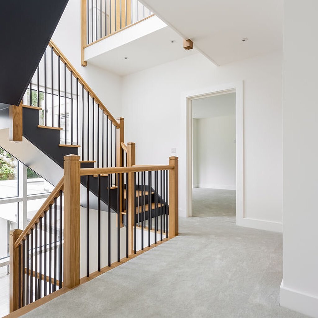 Some examples of the immaculate finish we managed to achieve throughout 14a Durlston Heights! Bespoke joinery, spectacular staircase, carefully designed storage solutions including fabulous dressing room to master. Viewings via @philippasole  #luxury