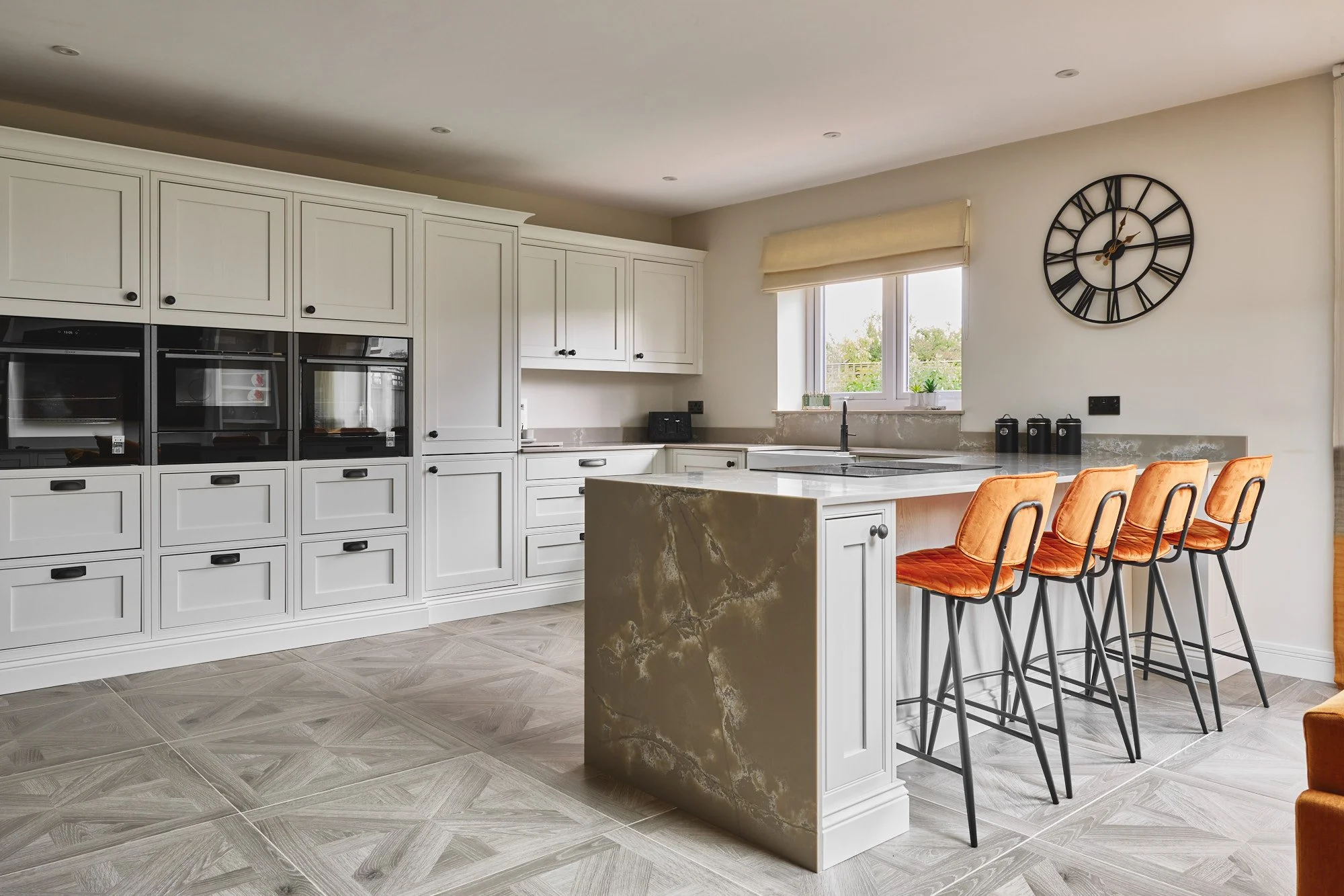 Clarendon in Taupe_Bulldog Kitchens_Life Kitchens_0073_Low Res.jpg