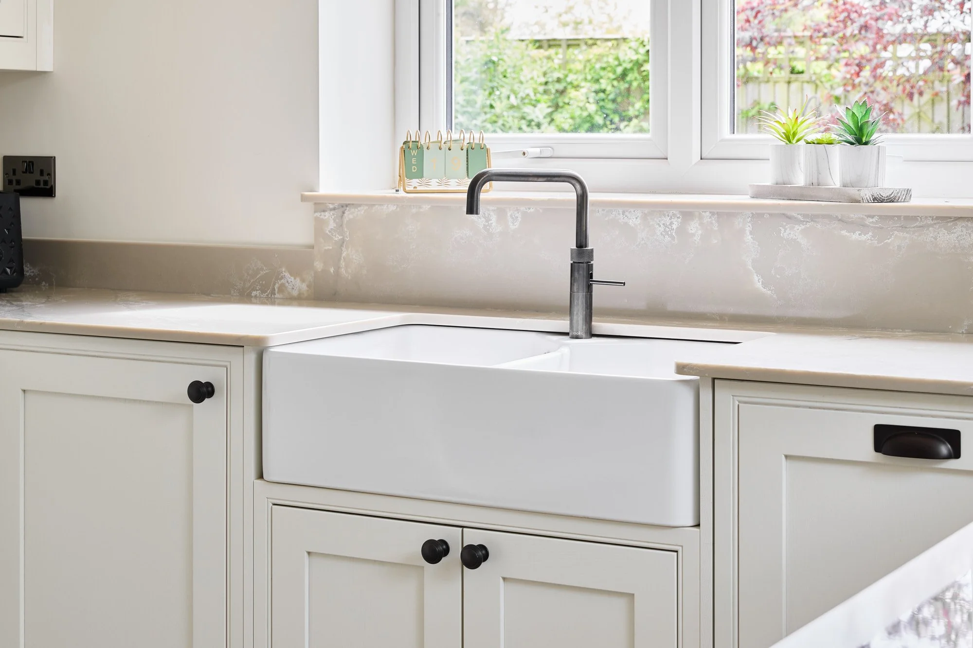 Clarendon in Taupe_Bulldog Kitchens_Life Kitchens_0101_Low Res.jpg