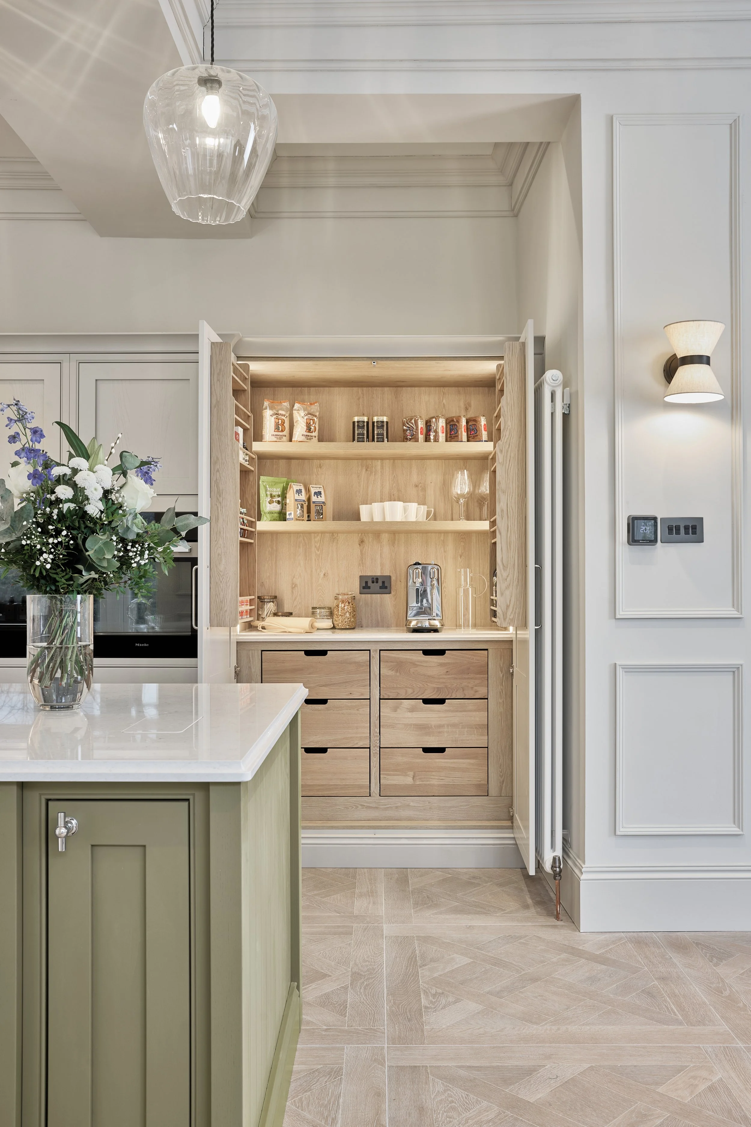 Kitchen Re-Sized 7.jpeg