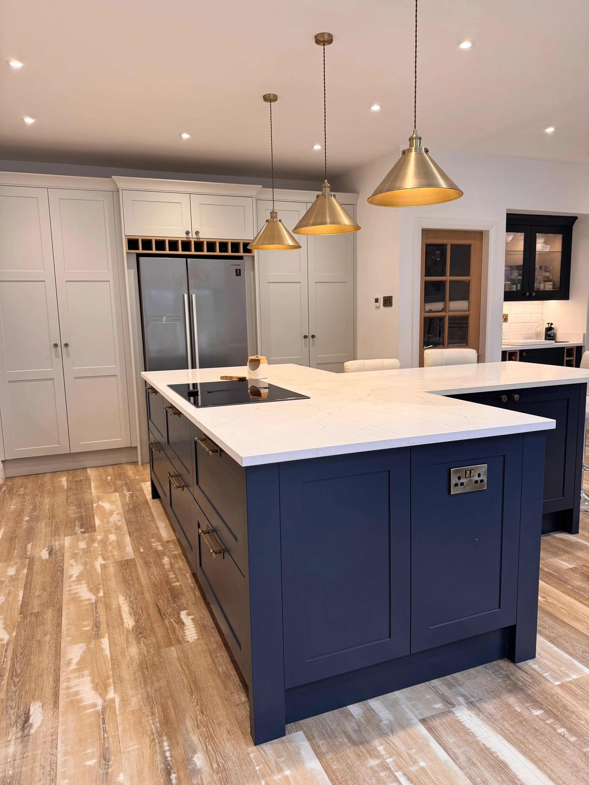 Longbenton - Two Tone Shaker