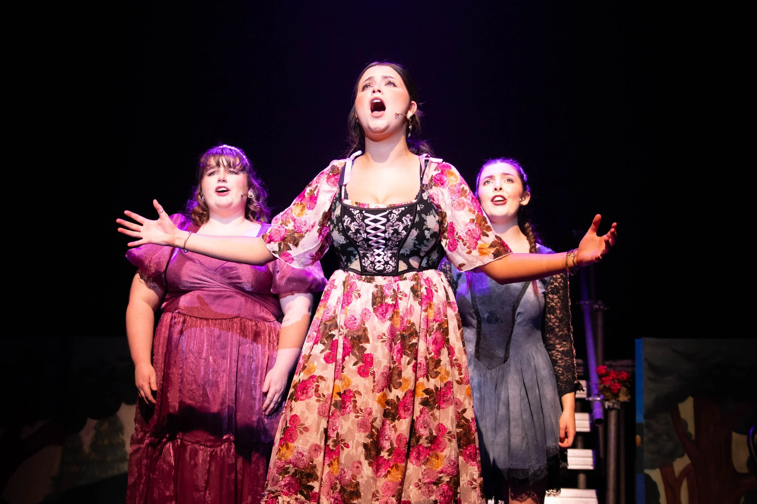 Tacy Eyles as Pamela, Ava Violet as Philoclea and Lydia Hawes as Mopsa.