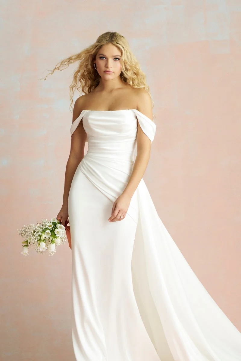 R3856T-Studio-02-800x1200-cb6eae5.jpg