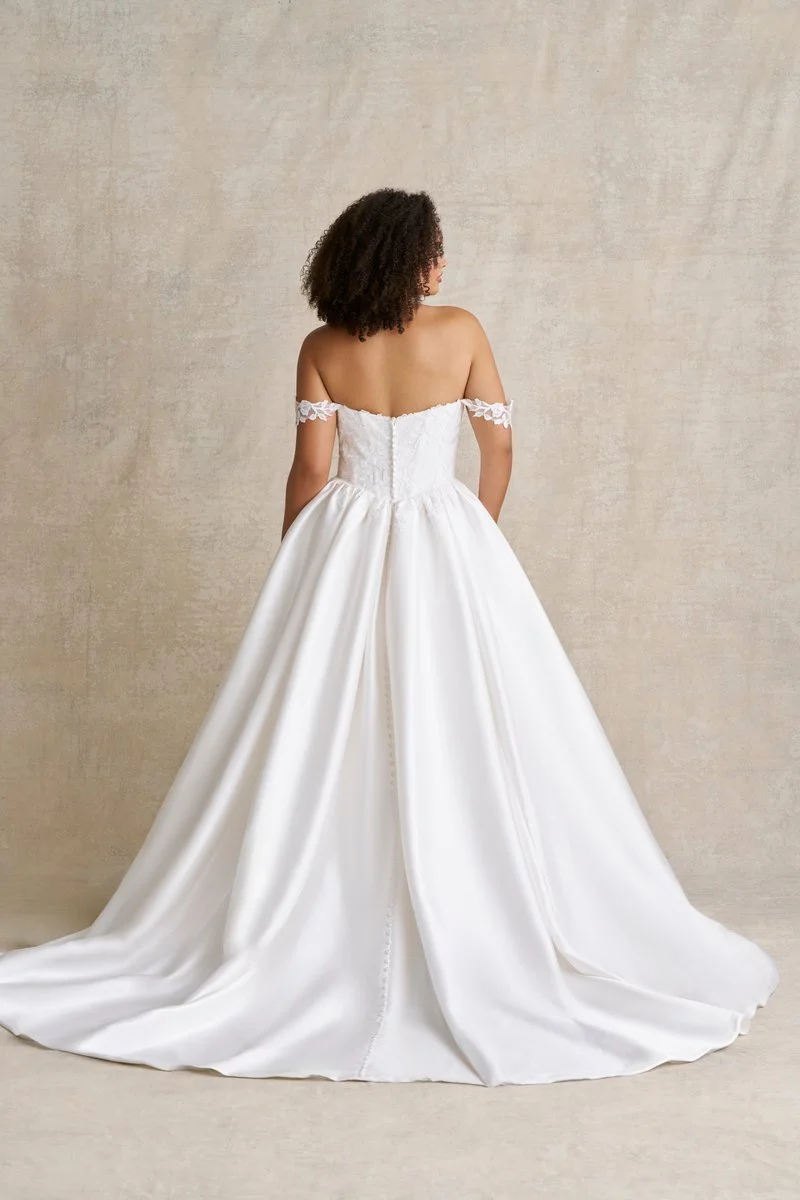R3970L-Ivory-Studio-03-800x1200-cb6eae5.jpg