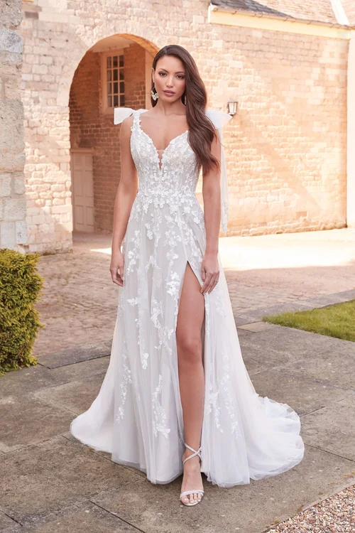 44346  Betty McCaul Bridal Outlet